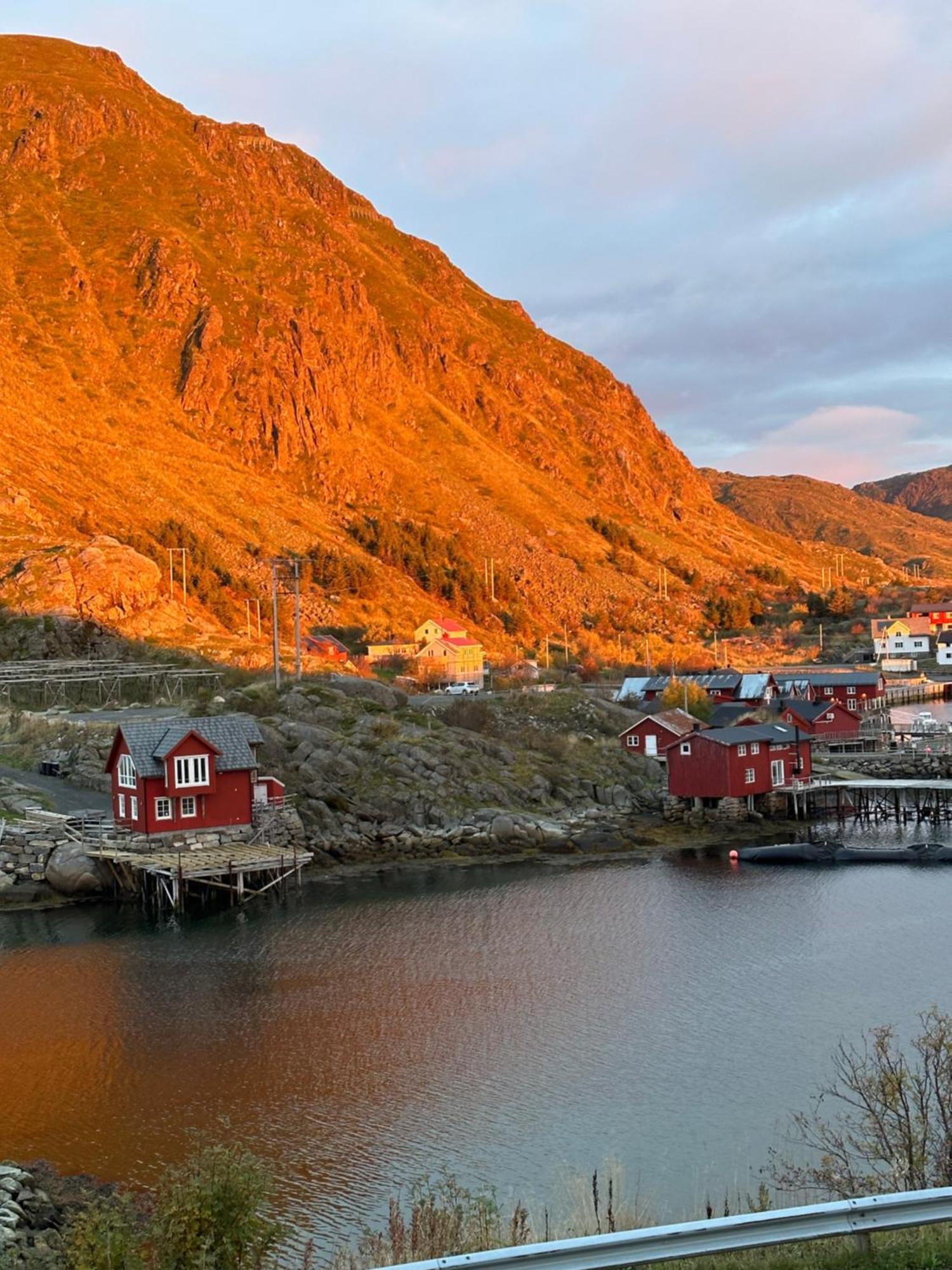 Superior Cabin Ballstad Lofoten Екстер'єр фото